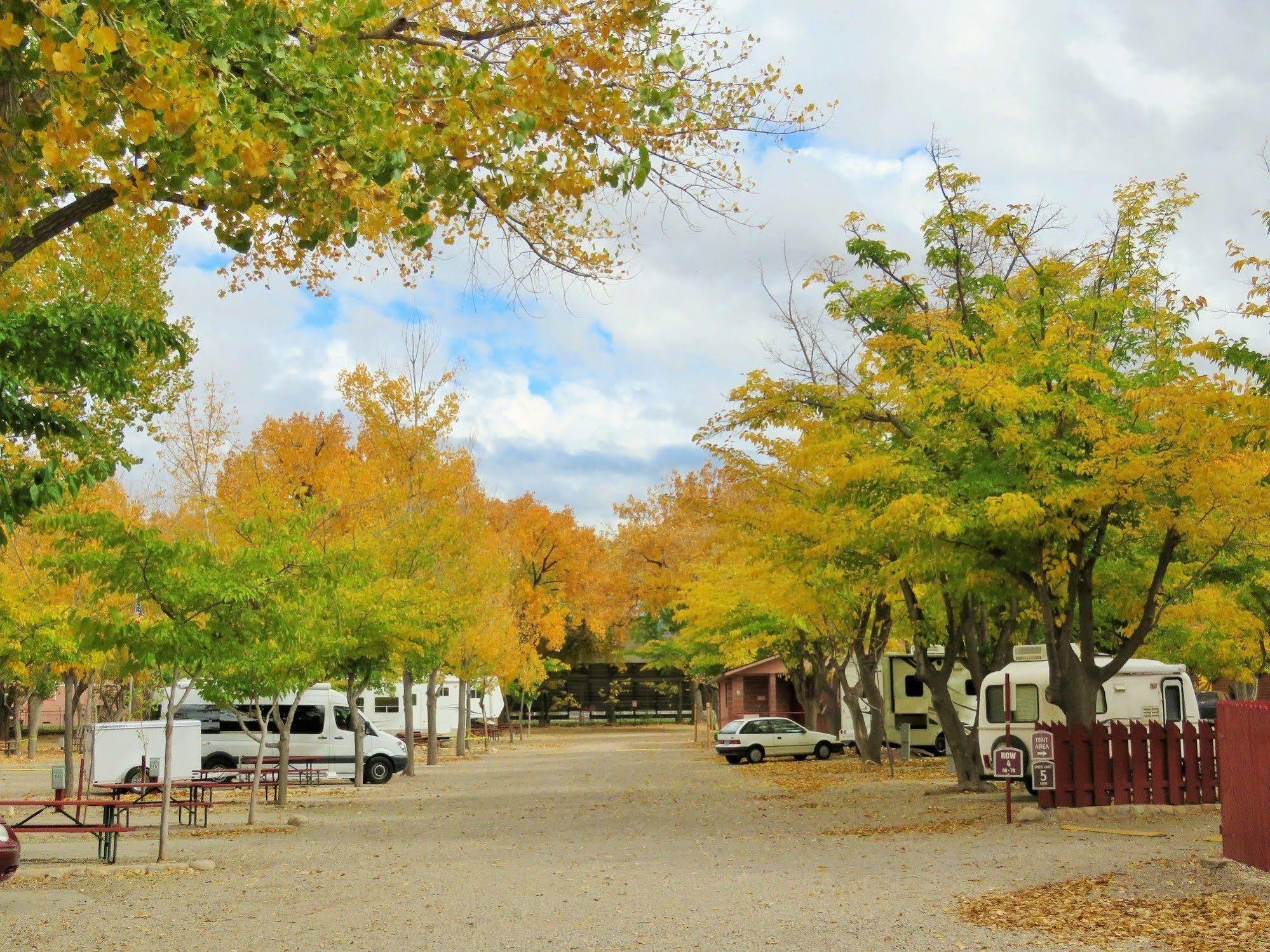 Sun Outdoors Moab Downtown Hotel Luaran gambar
