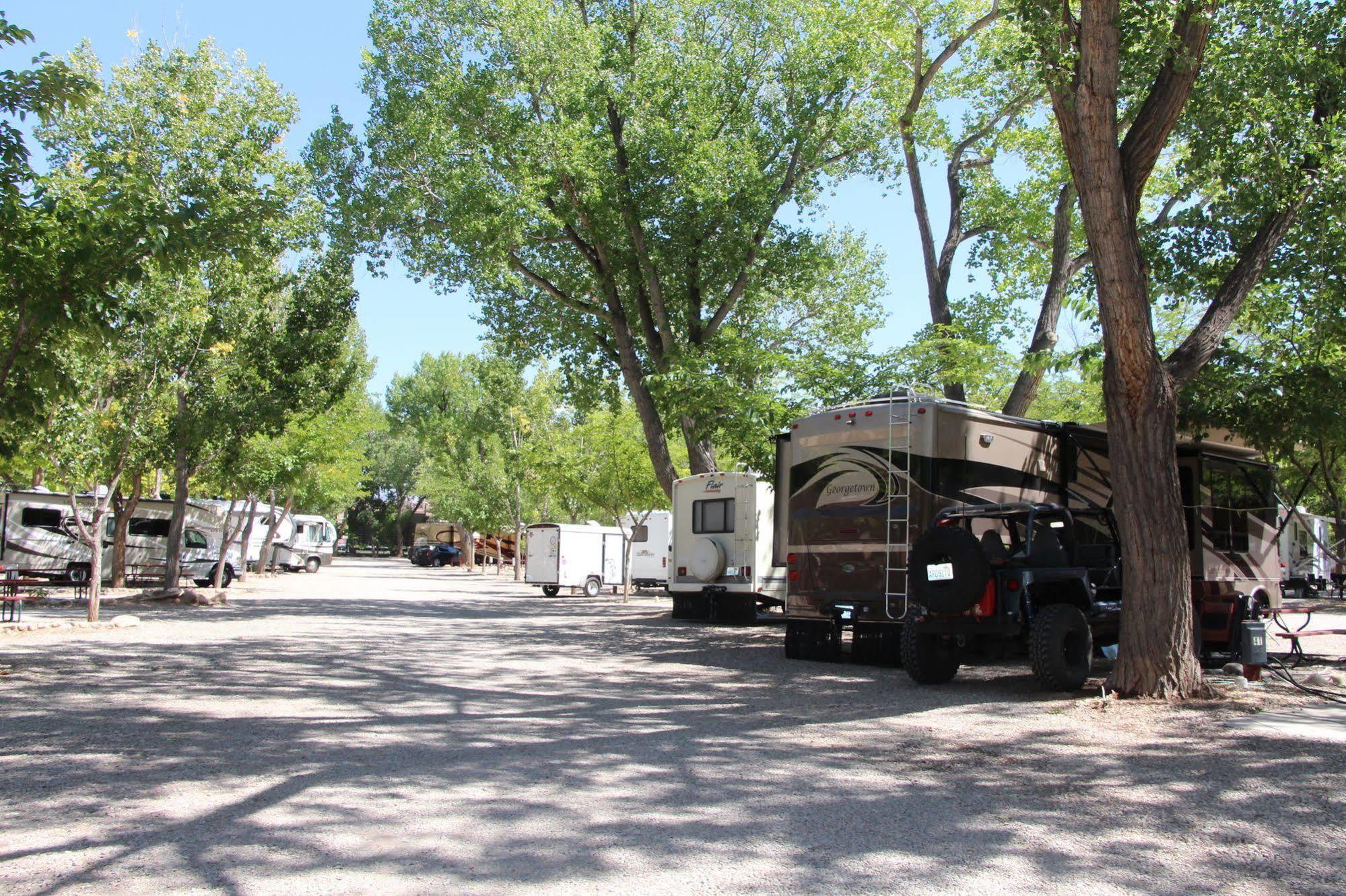 Sun Outdoors Moab Downtown Hotel Luaran gambar
